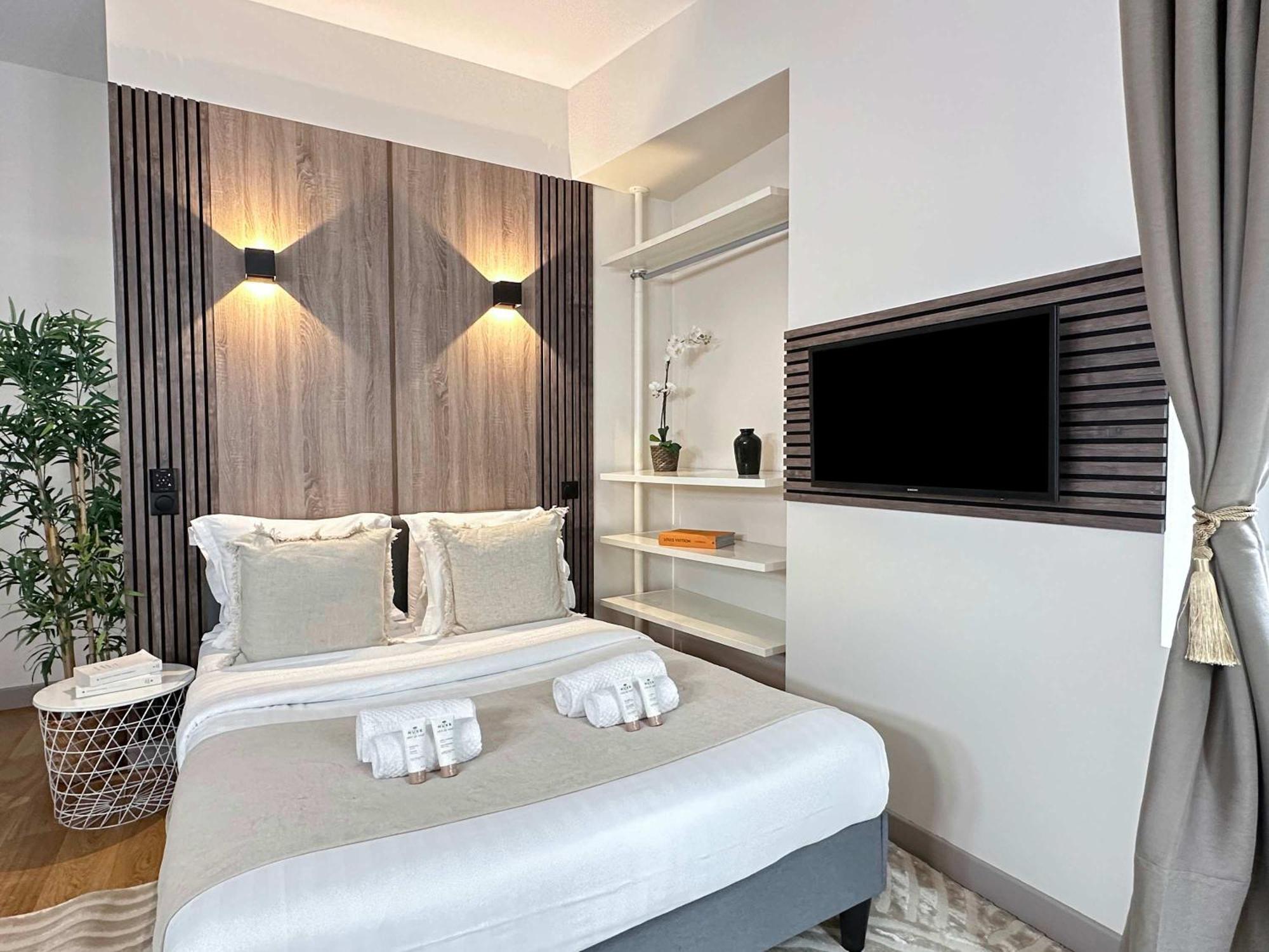 Spacious In Saint-germain-des-pres * Parigi
